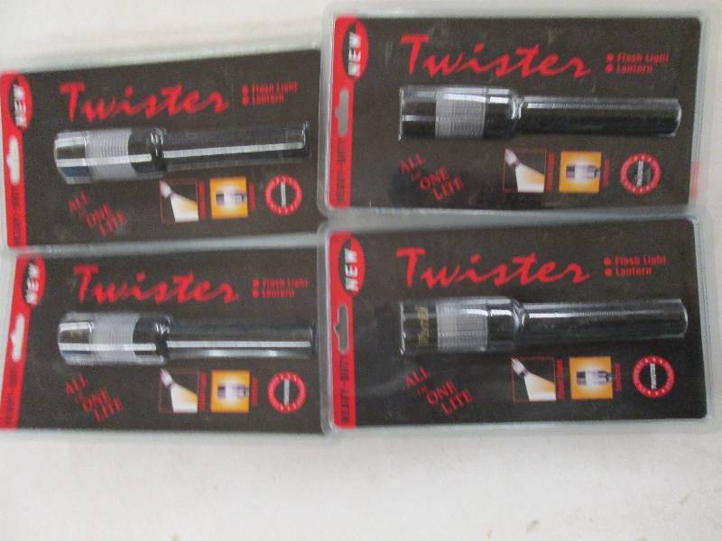 lot 369 image: 4 brand new heavy duty flashlight a...