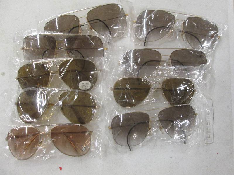 lot 375 image: 9 pairs of brand new sunglasses...
