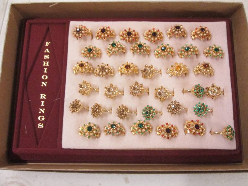 lot 392 image: 36 fashion rings...