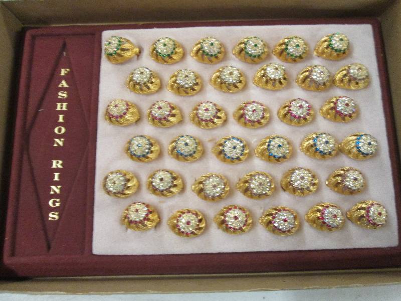 lot 395 image: 36 fashion rings...