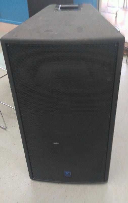 Tall outdoor speakers with wheels
