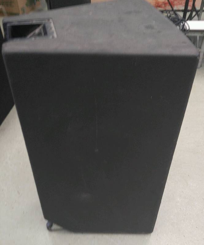 Tall outdoor speakers with wheels