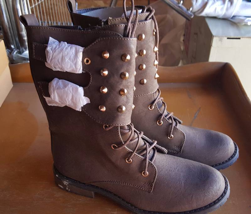 Unused Brown Boots size 7 12