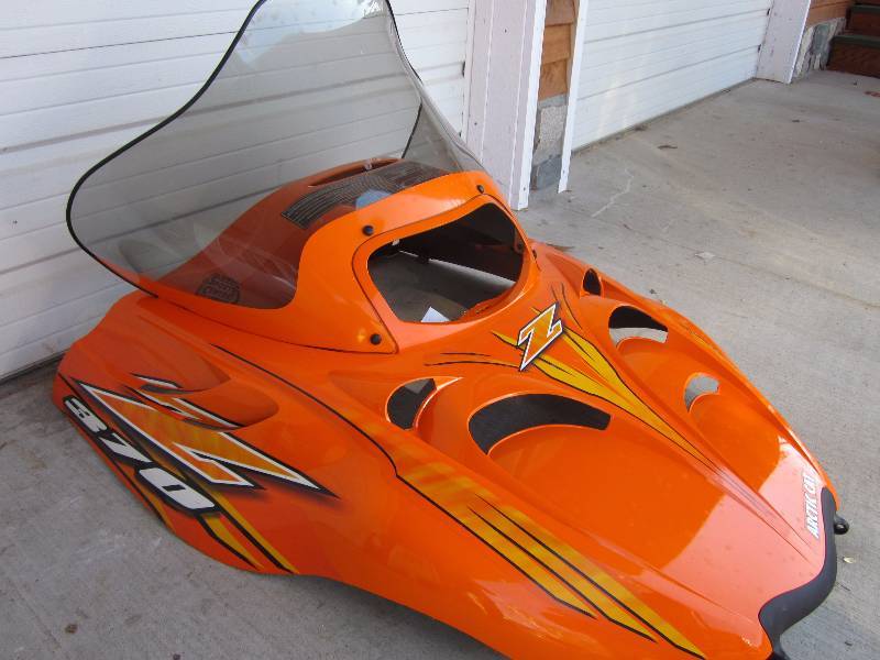 lot 14 image: Z 370 Arctic Cat Snowmobile Hood