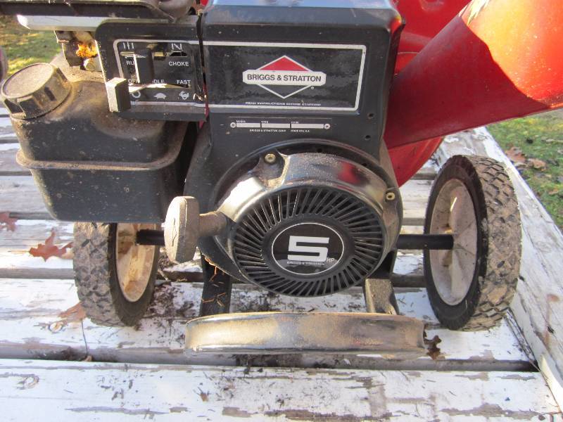 lot 25 image: Leaf Shredder Chipper