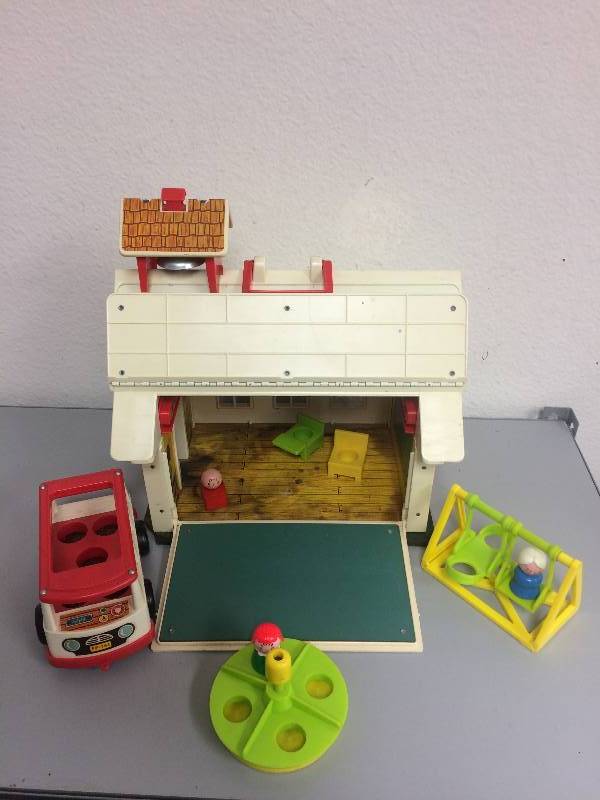 lot 14 image: Fisher Price School House
