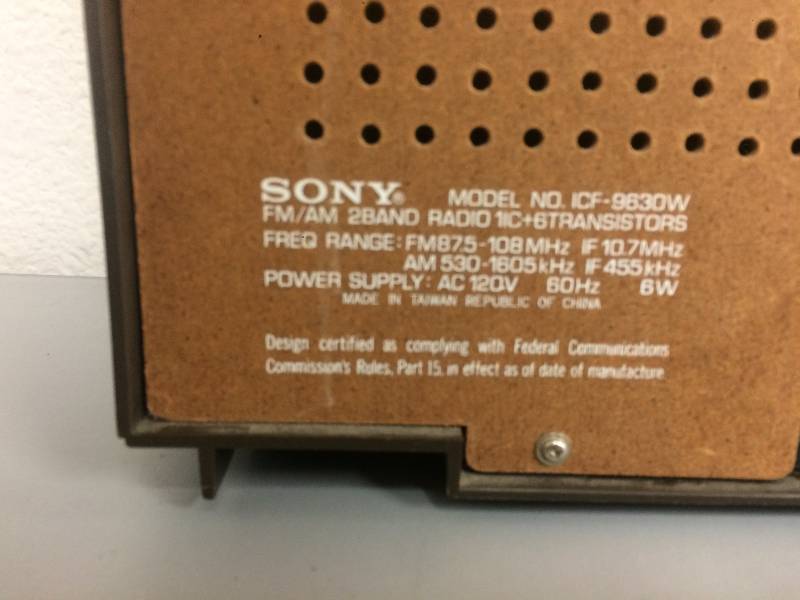 lot 20 image: Sony Radio