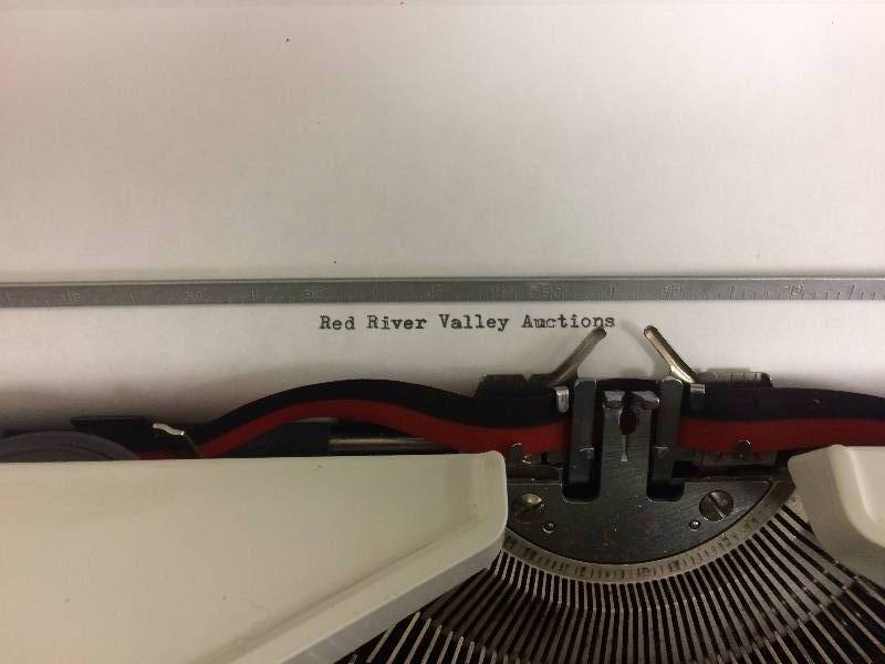 lot 24 image: Royal Typewritter