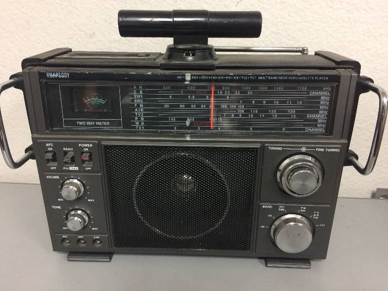 lot 54 image: Multi-band and Weather Radios