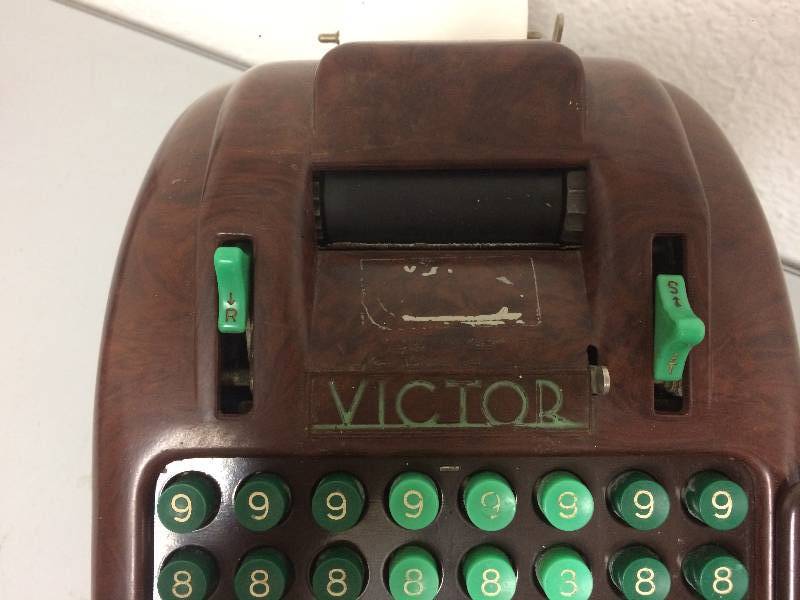 lot 62 image: Victor Bakelite Adding Machine
