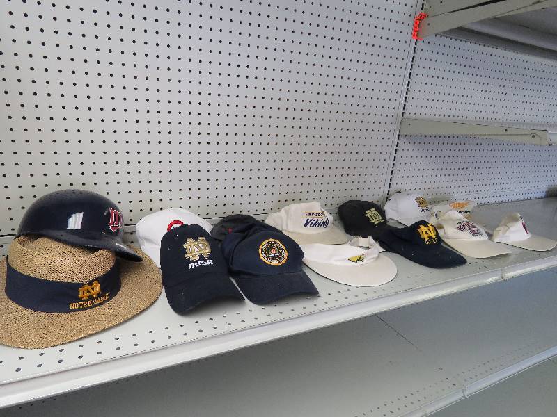 Caps