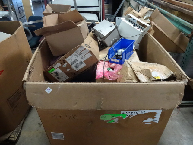 lot 41 image: Gaylord full of electronics. Great for Ebay