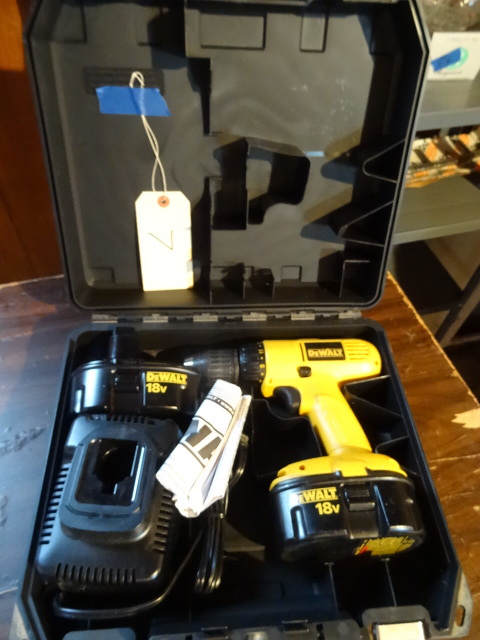 18 volt Dewalt drill