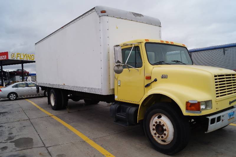 International Box Delivery Truck