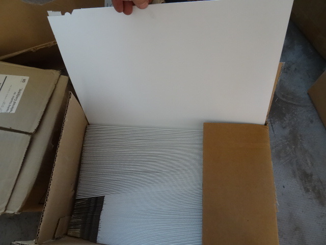 lot 6 image: White 11 x 13 12 mailing envelopes. Approx 100
