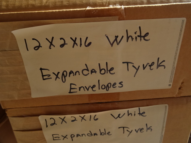 lot 11 image: 12 x 2 x 16 expandable envelopes
