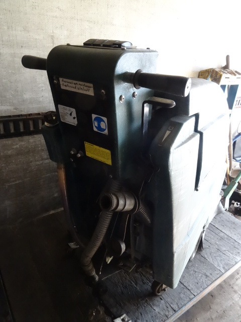 lot 17 image: Speed scrub floor scrubber