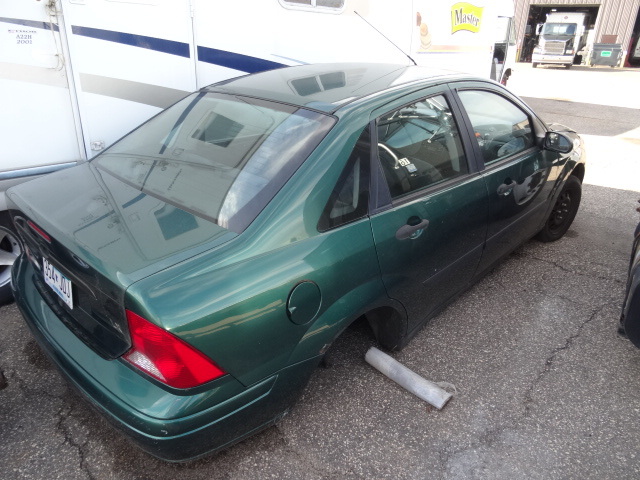 lot 1C image: 2000 Ford Focus