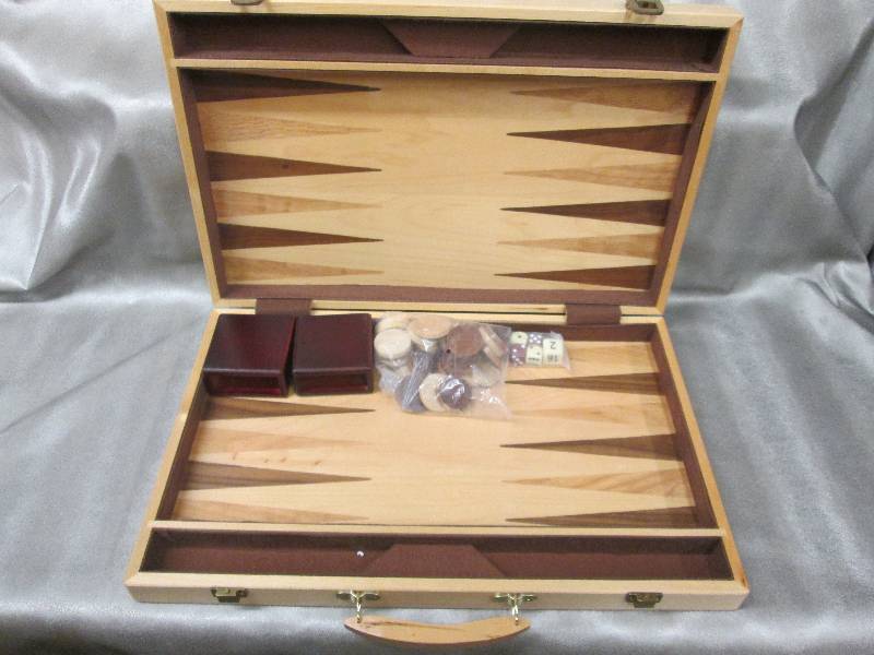 lot 4 image: Backgammon Set in Wooden Carrying C...