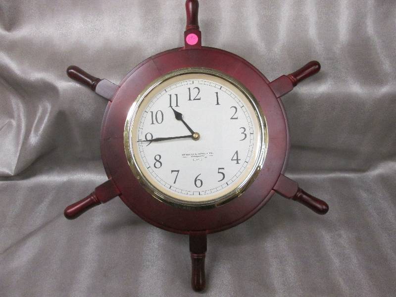 lot 5 image: Heritage Mint LTD Captains Clock R...