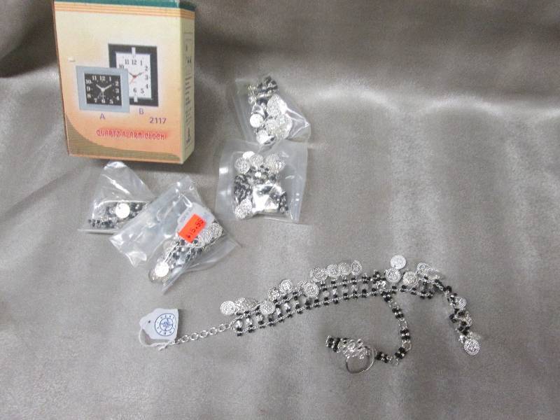 lot 28 image: Lot of 5 RingBracelet Combos Made ...