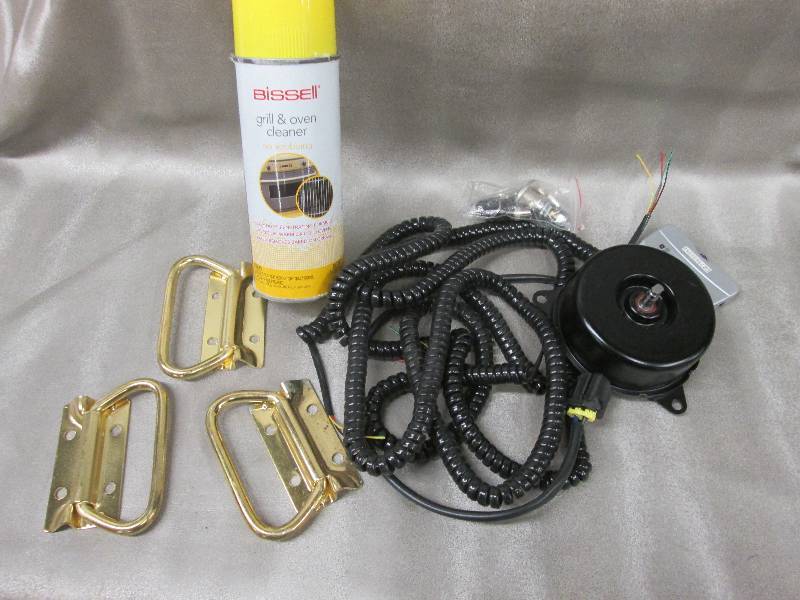 lot 33 image: 3 Metal Hinges, Oven cleaner, Fan M...