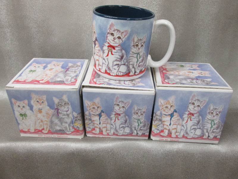 lot 40 image: Lot of 3 Gift Mugs...