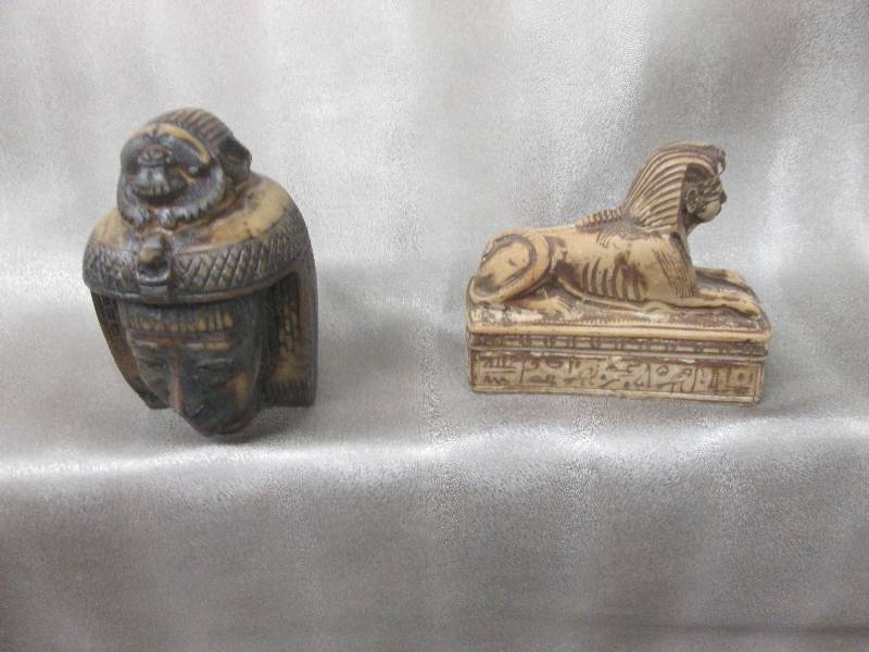 lot 74 image: 2 Egyptian Dcor Collectibles...