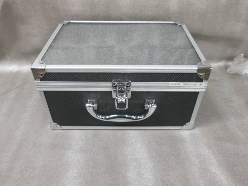 lot 76 image: Handled Storage Box 10.5 x 7.5 x 5....