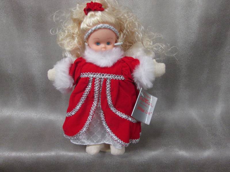 lot 107 image: Collectible Bean Angel on Stand Ch...