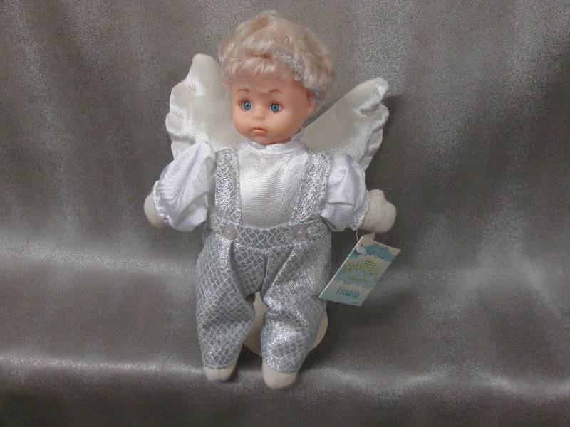 lot 112 image: Collectible Bean Angel on Stand Fr...