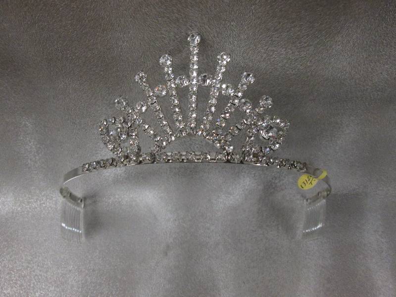 lot 160 image: Rhinestone Tiara Retail $54.95...