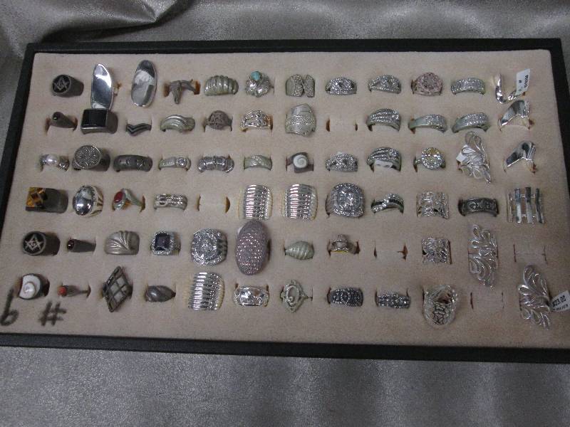 lot 182 image: Tray of Assorted Sized Rings Retail...