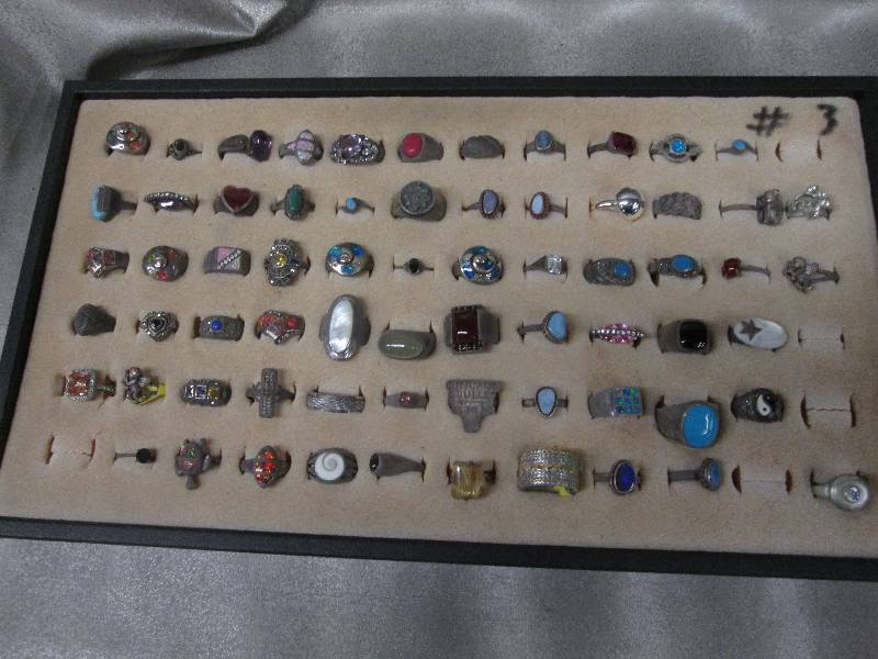 lot 184 image: Tray of Assorted Sized Rings Retail...