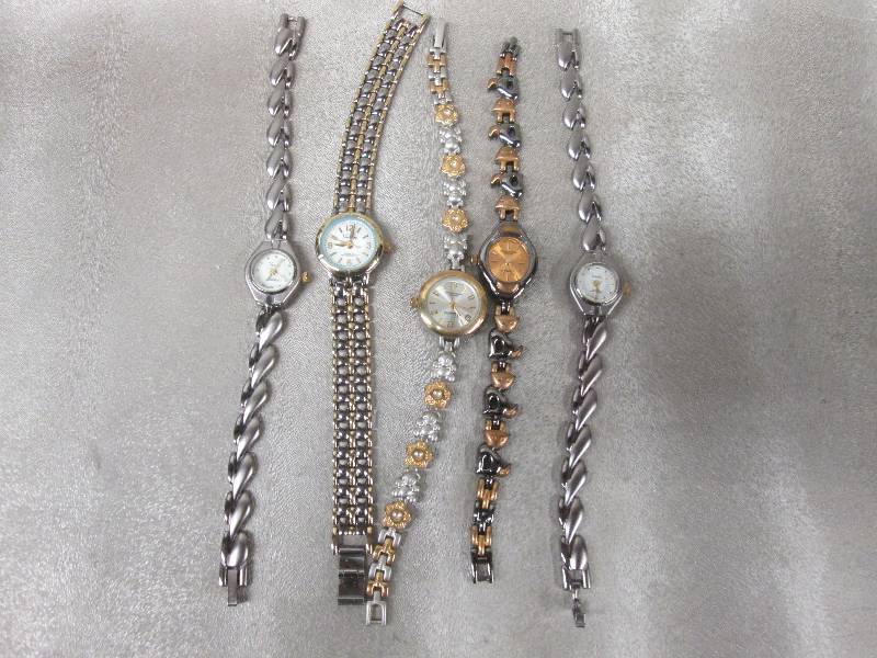 lot 224 image: Lot of 5 Assorted Watches...