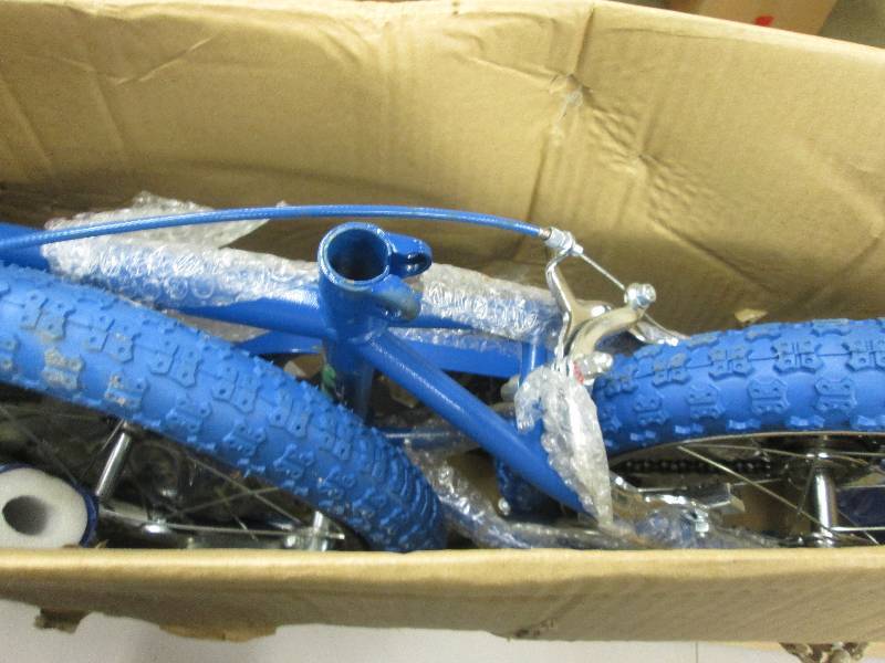 lot 246 image: Blue 16 inch BMX Bike- assembly req...