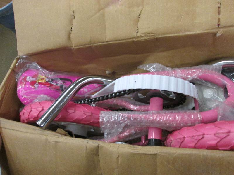lot 250 image: Pink 11 inch BMX Bike - assembly re...