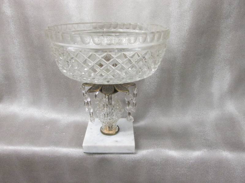 lot 266 image: OrnateCut Glass Display Bowl- 10 in...
