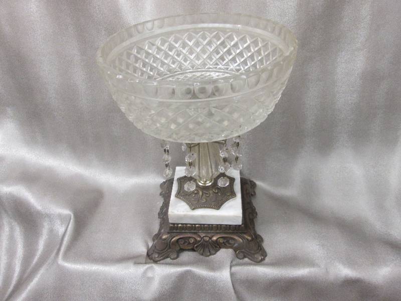 lot 268 image: OrnateCut Glass Display Bowl- 11 in...