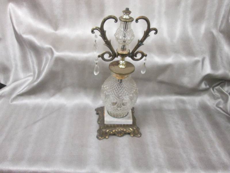 lot 271 image: Vintage Lamp Base...