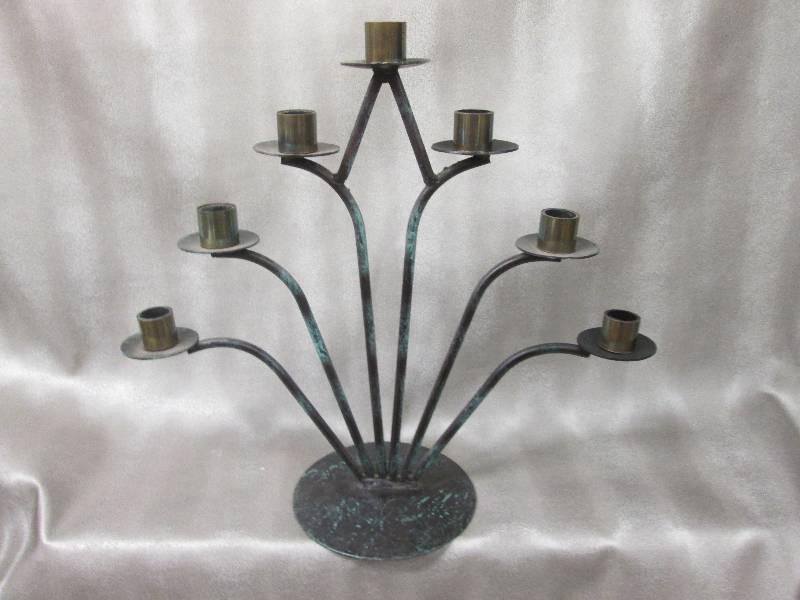 lot 277 image: Metal 7 Place Candleabra...