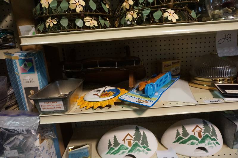 Lot of Assorted Lighting and Decor