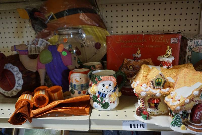 Lot of Assorted Holiday Themed Decor