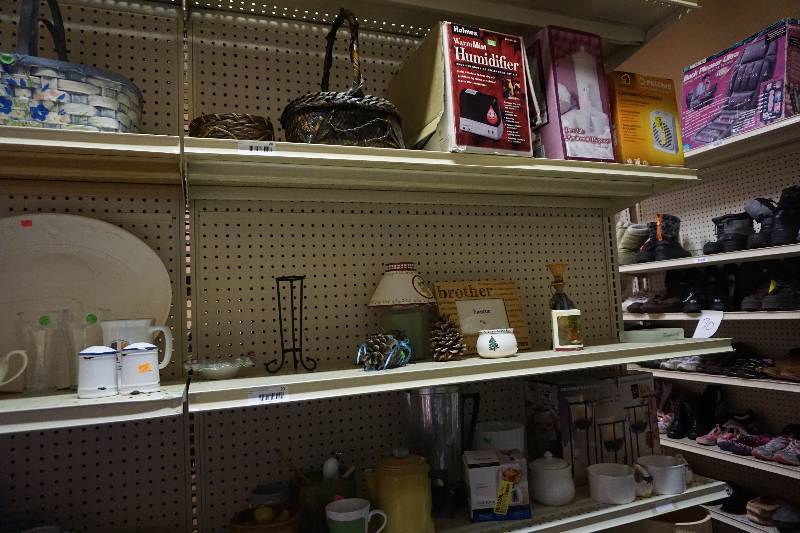 Large Lot of Small Houseware Items