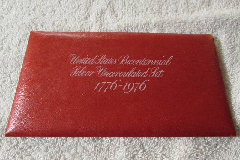 1976-S US MINT, 3 COIN BICENTENNIAL SILVER UNCIRCULATED SET