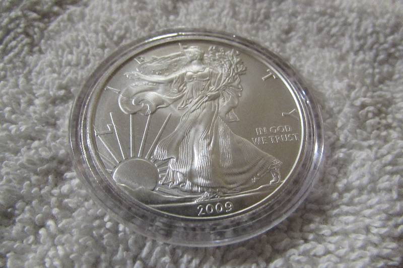 2009 LIBERTY AMERICAN EAGLE SILVER DOLLAR, 1 OZ .999 SILVER