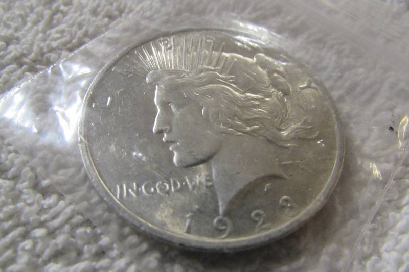 1923 PEACE DOLLAR, 90% SILVER