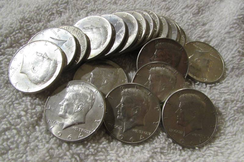 20 1964 KENNEDY HALF DOLLARS, 90% SILVER