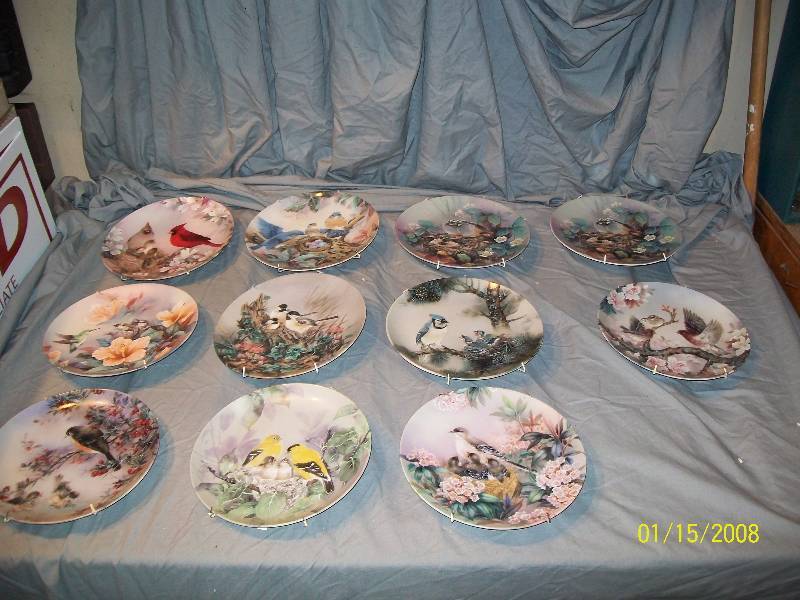 lot 3 image: 10 Vintage Lena Liu Nature Poetry Collector Bird Plates 1 thru 10 in Series with Plate Hangers.