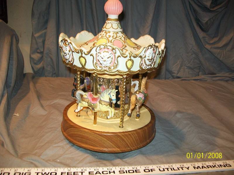 lot 48 image: Vintage Working Musical Carousel. See Video. Waco product of Japan. 13 tall x 9 wide